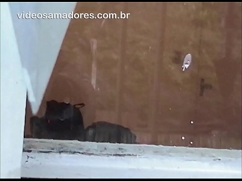 ❤️ Homem excitado a ver a sua namorada com outro tipo, a gravar um vídeo sem perturbar o casal Porno duro em nós